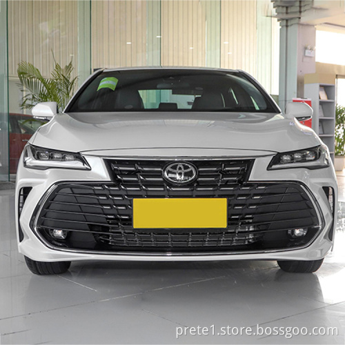 Hot selling in 2023 Toyota Asian Dragon 2022 2.5L gasoline car Maximum speed 205km 5 seats Electric skylight Asian Dragon